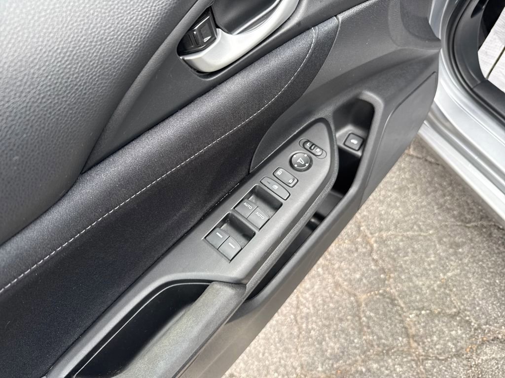 Used 2021 Honda Insight EX image 11