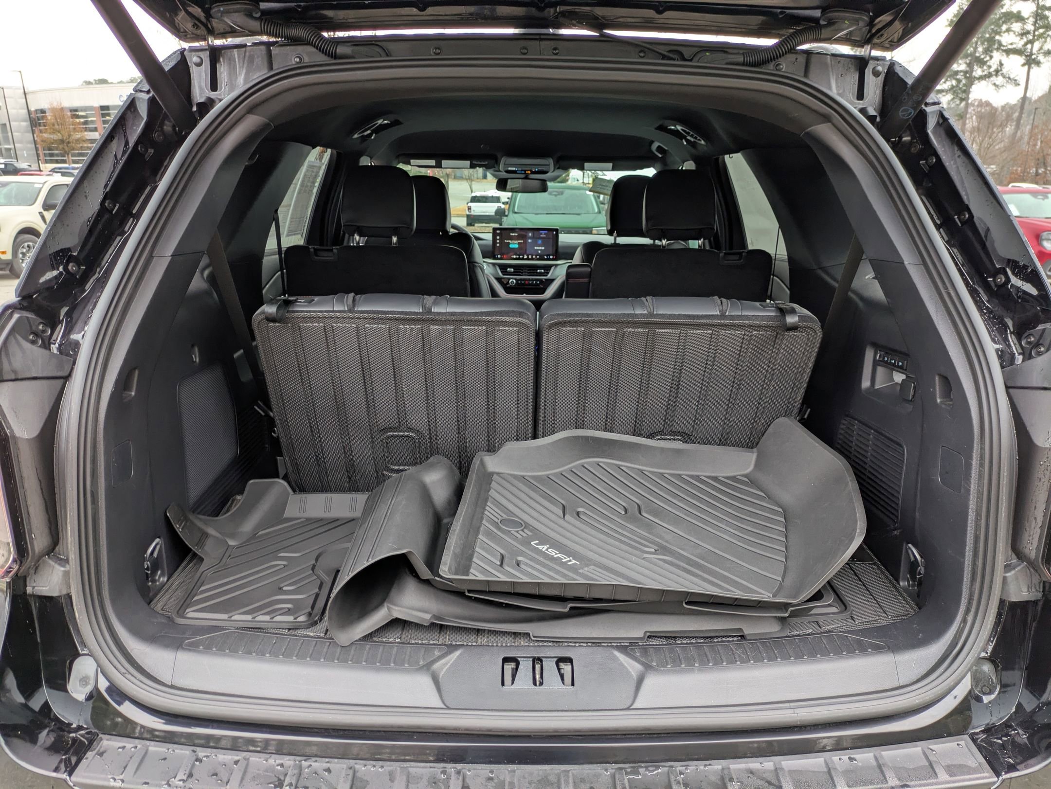 Certified 2025 Ford Explorer ST-Line w/ Premium Package image 34