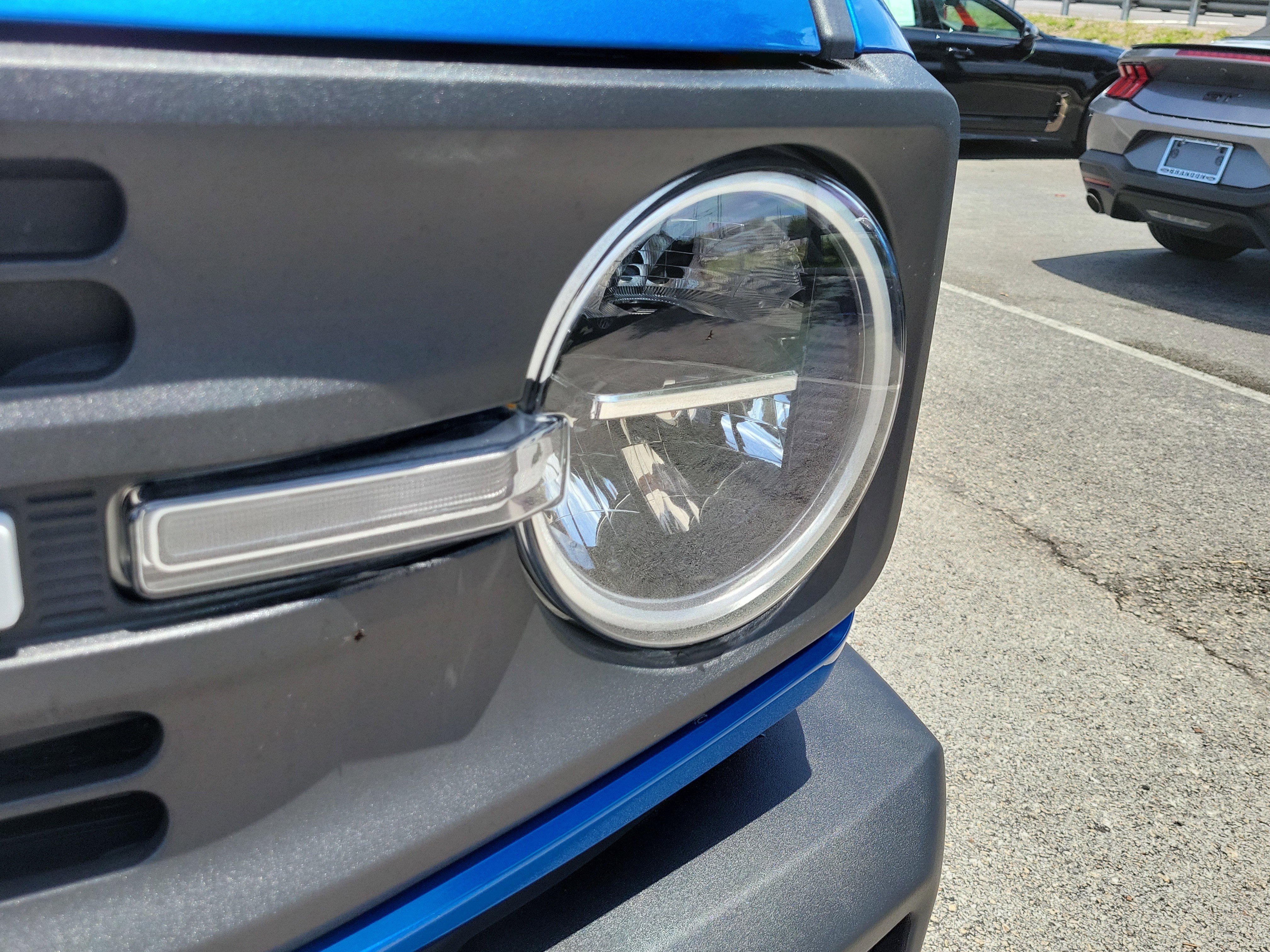 Certified 2025 Ford Bronco 2-Door AWD/4WD image 3