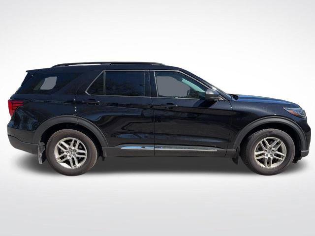 Certified 2025 Ford Explorer Active image 2