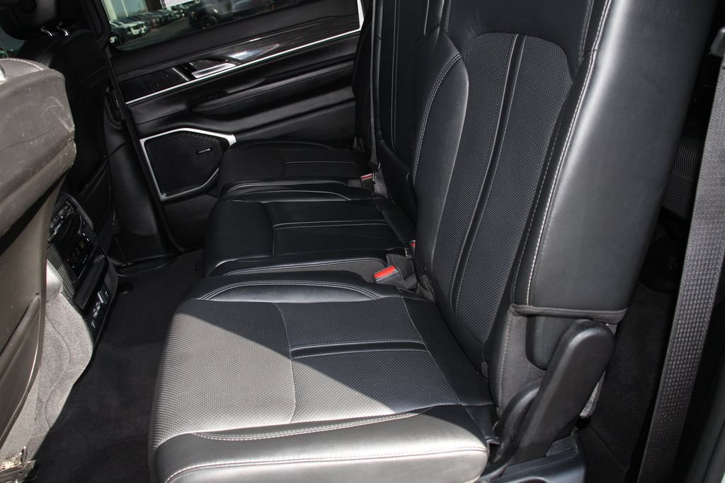 Used 2022 Jeep Wagoneer Series II AWD/4WD image 20