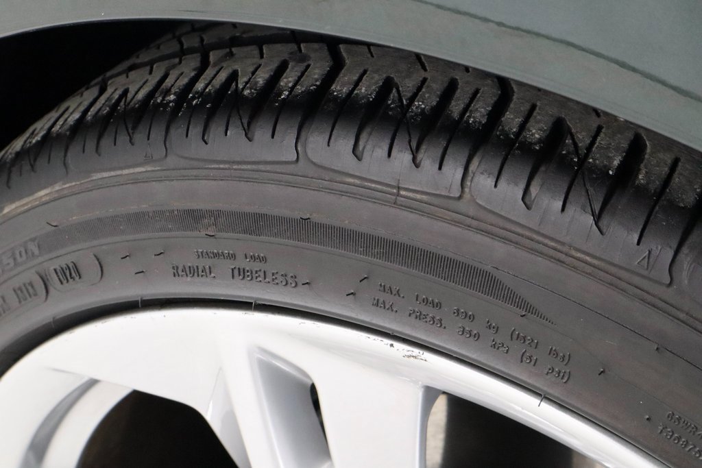 Used 2020 Chevrolet Camaro LT w/ Technology Package image 19