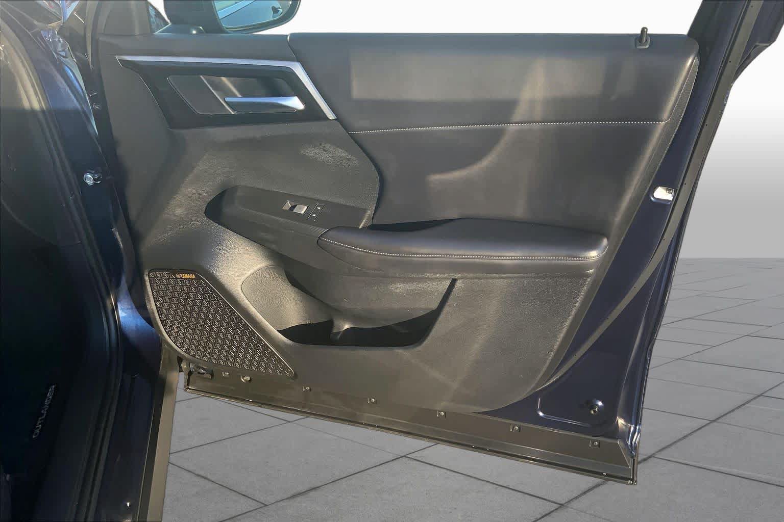 Used 2025 Mitsubishi Outlander SE FWD image 23