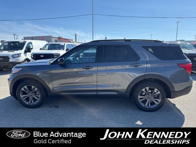 Certified 2023 Ford Explorer XLT w/ Equipment Group 202A AWD/4WD image 3