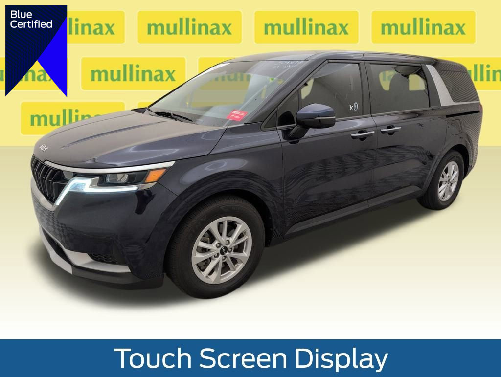 Used 2024 Kia Carnival LX image 1