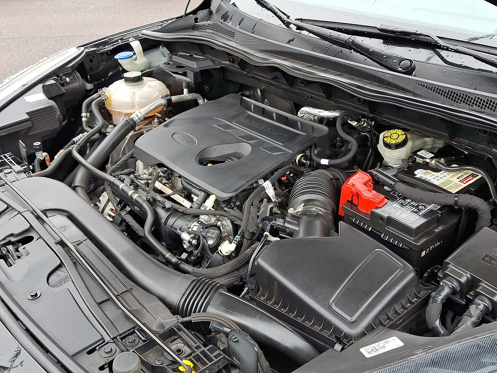 Certified 2020 Ford Escape SE image 29