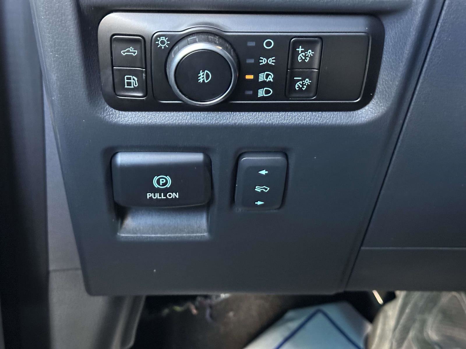 Certified 2024 Ford F150 Lariat w/ FX4 Off-Road Package AWD/4WD image 33