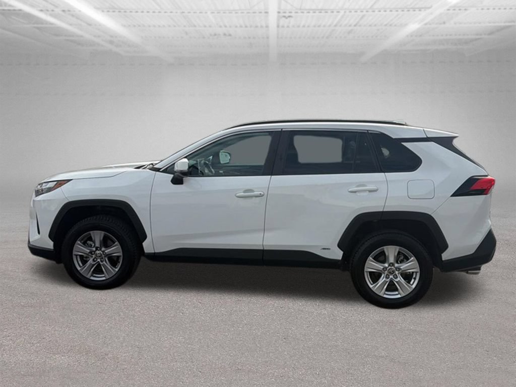 Used 2023 Toyota RAV4 XLE AWD/4WD image 6