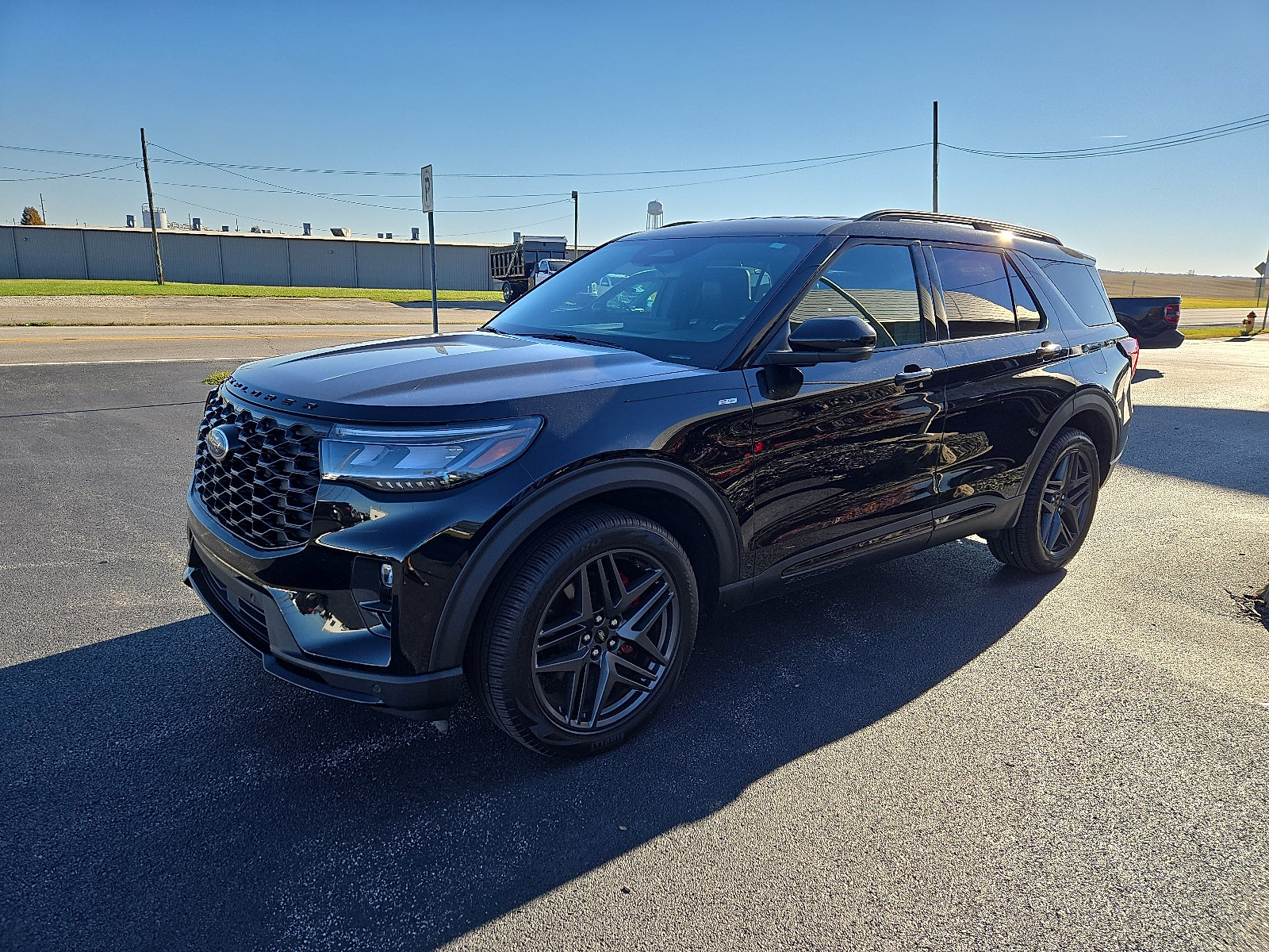 Certified 2025 Ford Explorer ST-Line w/ Premium Package AWD/4WD image 7