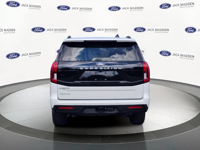 Certified 2025 Ford Expedition Active AWD/4WD image 4