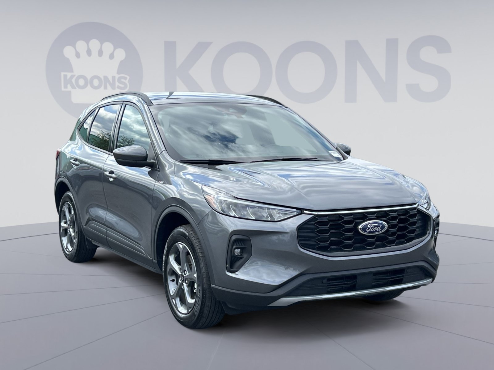 Certified 2025 Ford Escape ST-Line Select AWD/4WD image 2