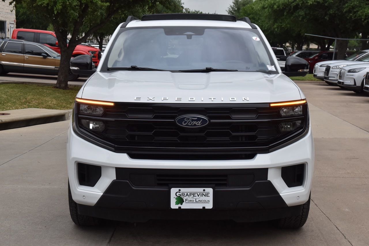 Certified 2025 Ford Expedition Active AWD/4WD image 13