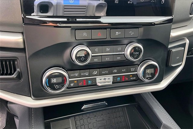 Certified 2024 Ford Expedition XLT image 21