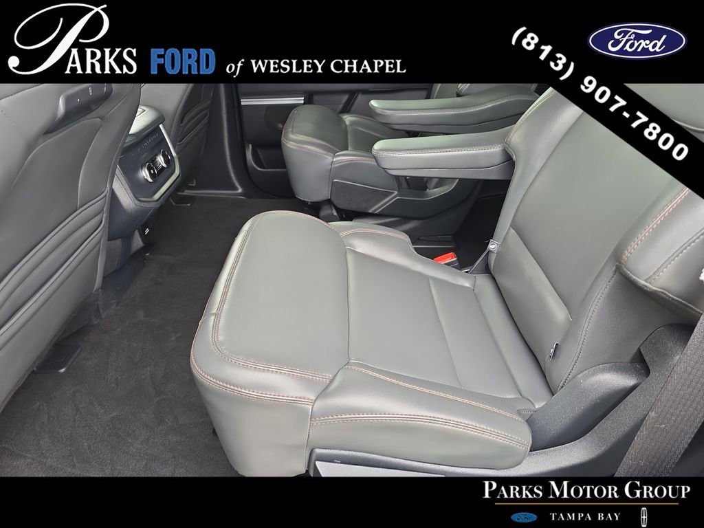 Certified 2025 Ford Expedition Active image 16