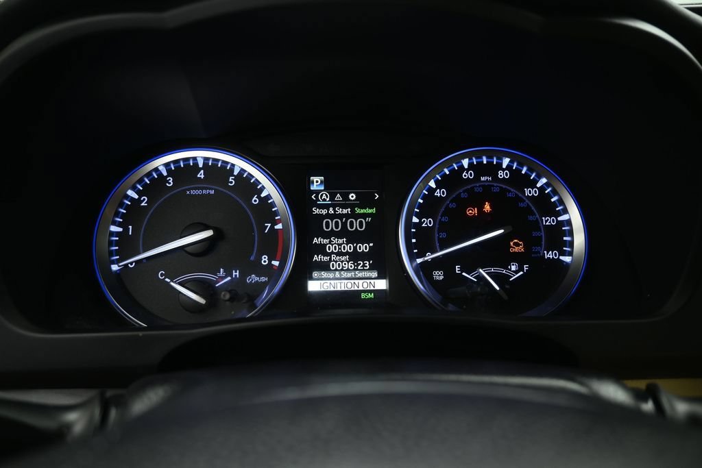 Used 2018 Toyota Highlander XLE AWD/4WD image 11