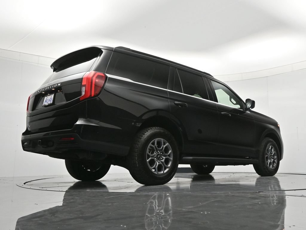 Certified 2025 Ford Expedition Active AWD/4WD image 41