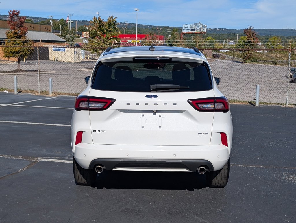 Certified 2023 Ford Escape ST-Line w/ Tech Pack #1 AWD/4WD image 8