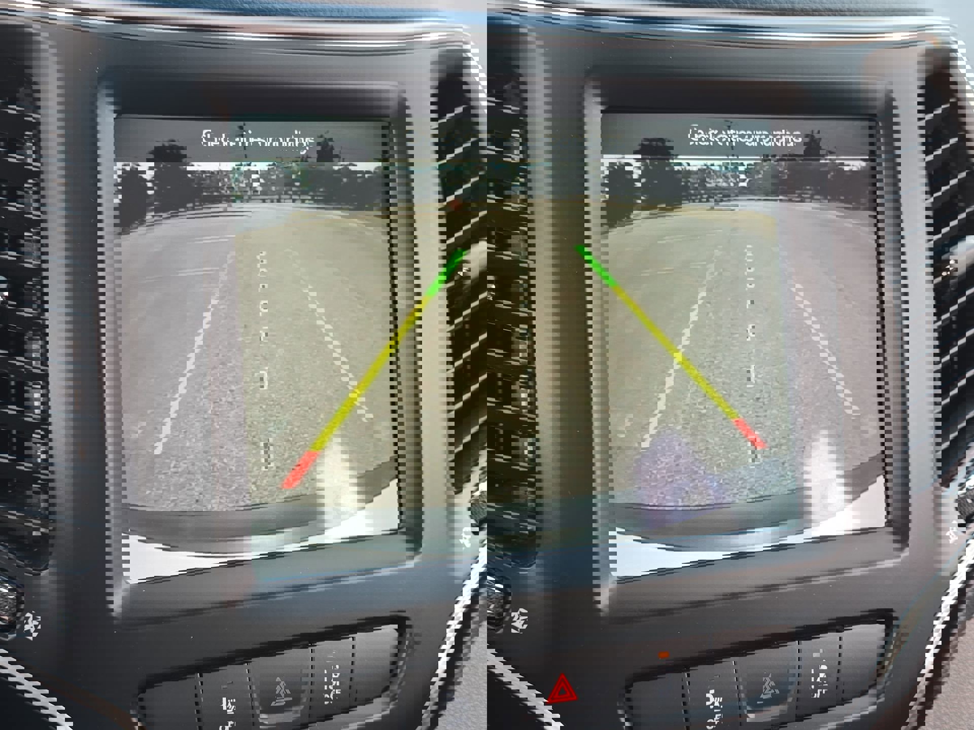 Used 2021 Jeep Cherokee Latitude Lux w/ Comfort/Convenience Group image 18