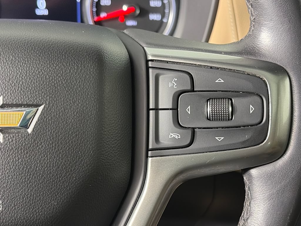 Used 2021 Chevrolet Tahoe Premier w/ Premium Package AWD/4WD image 18