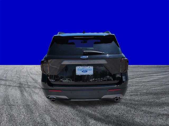 Certified 2022 Ford Explorer XLT w/ Equipment Group 202A image 5