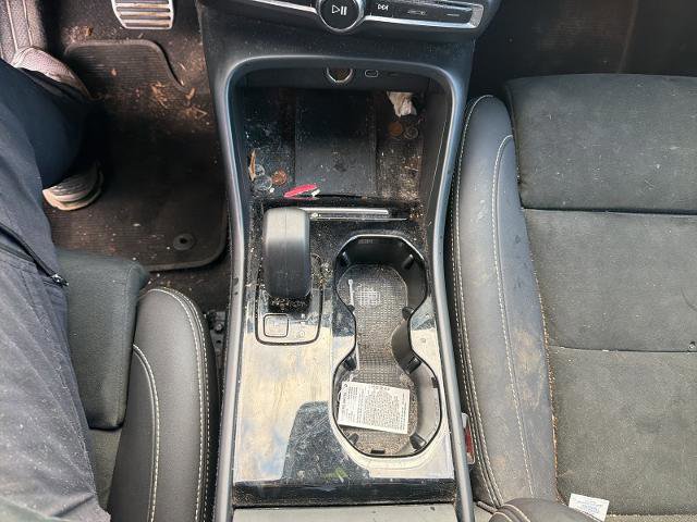 Used 2022 Volvo XC40 P8 Recharge Plus image 20