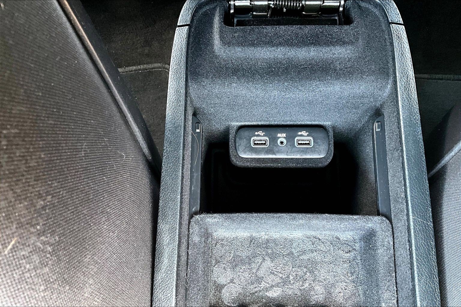 Used 2017 Dodge Charger SXT RWD image 15