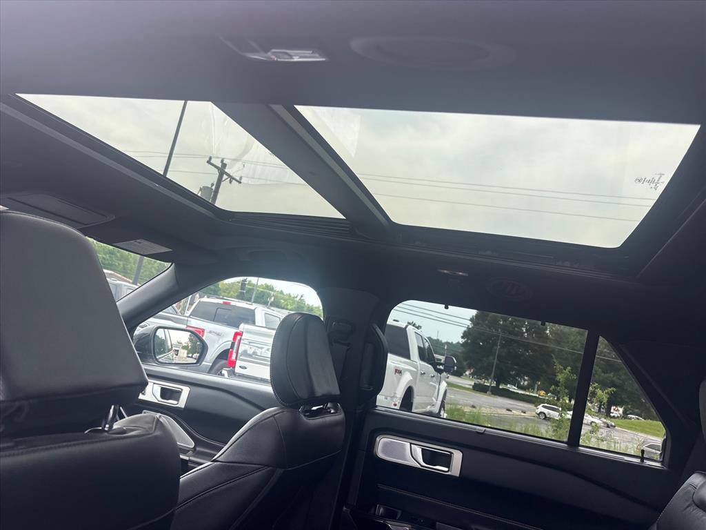 Certified 2023 Ford Explorer ST w/ Technology Package AWD/4WD image 18