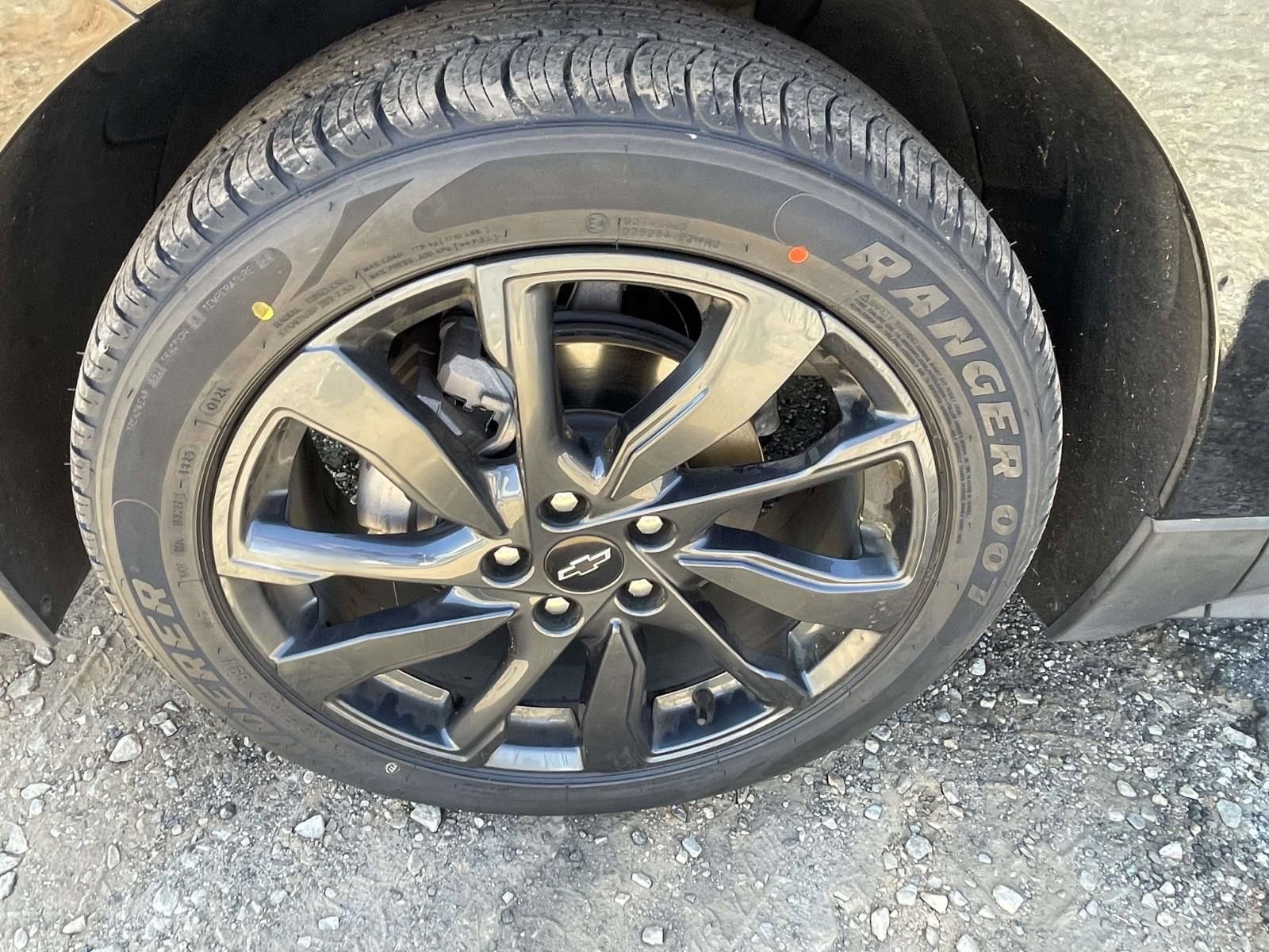 Used 2022 Chevrolet Equinox RS w/ RS Leather Package image 10