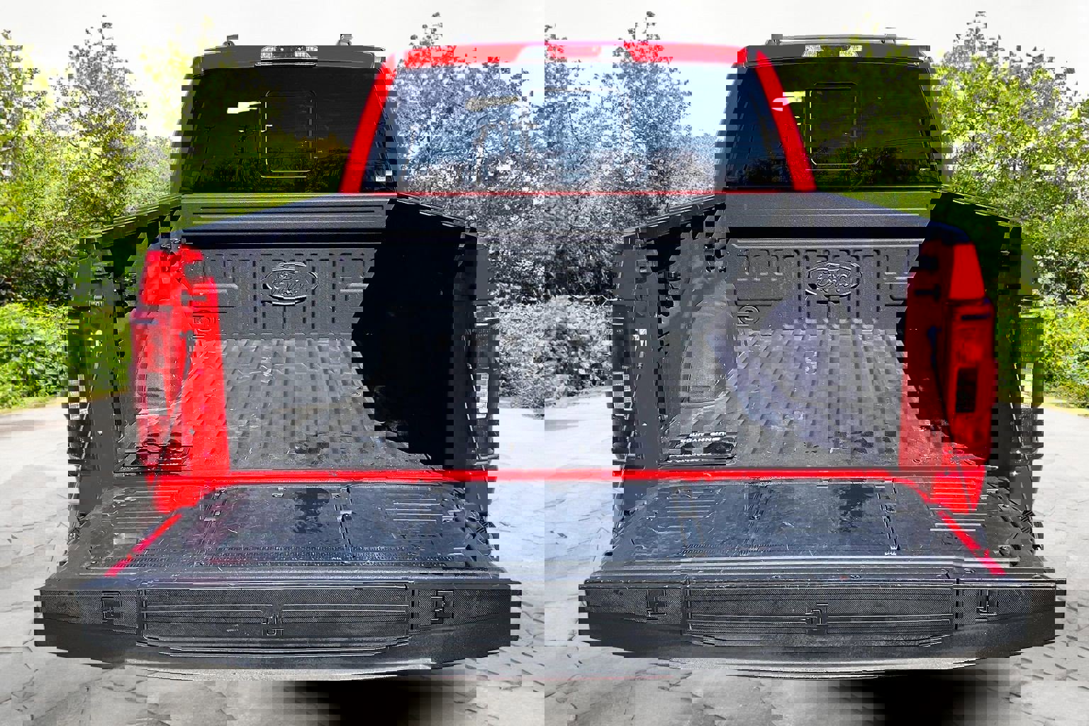 Certified 2022 Ford F150 XLT w/ Equipment Group 302A High image 18