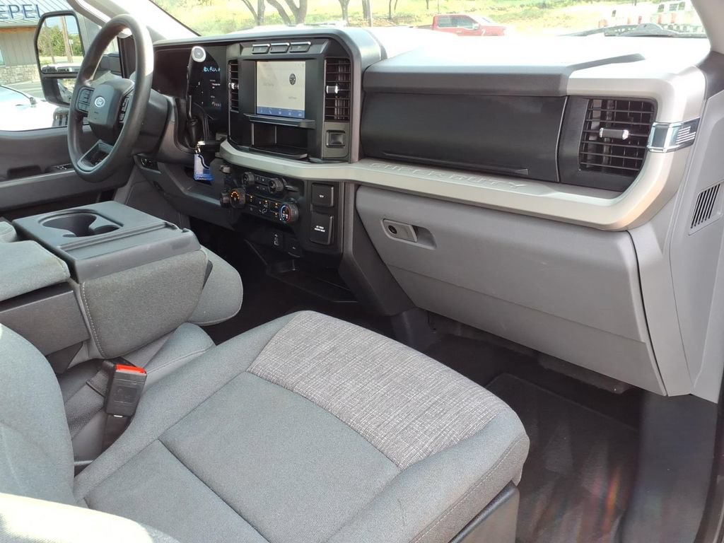 Certified 2024 Ford F250 XLT AWD/4WD image 6