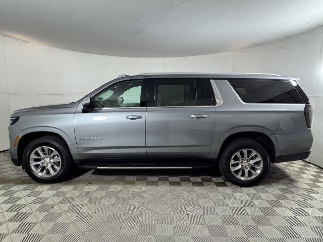 Used 2026 Chevrolet Suburban Premier AWD/4WD image 7