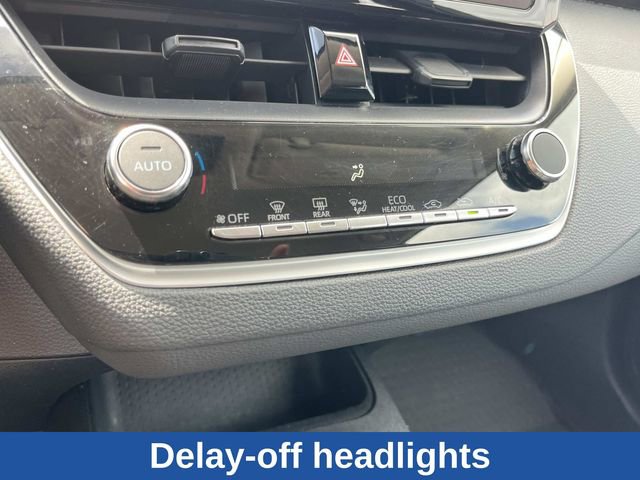 Used 2023 Toyota Corolla LE FWD image 38