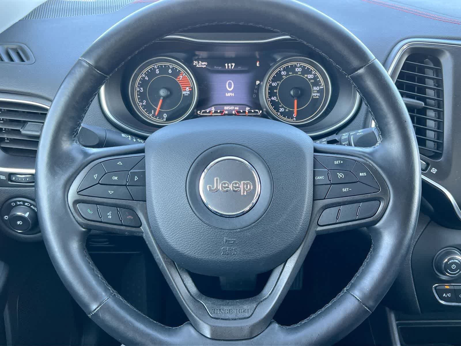 Used 2019 Jeep Cherokee Trailhawk AWD/4WD image 22