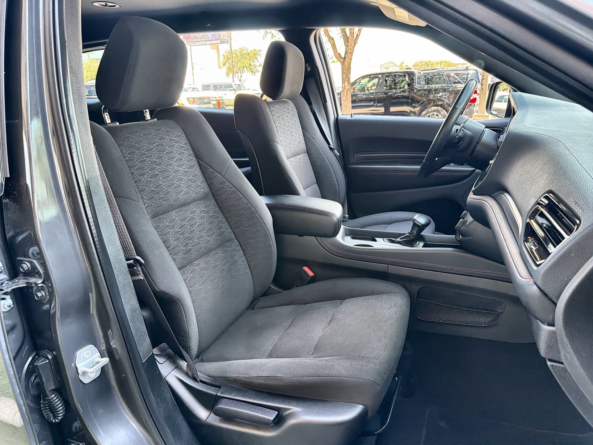 Used 2025 Dodge Durango GT AWD/4WD image 25