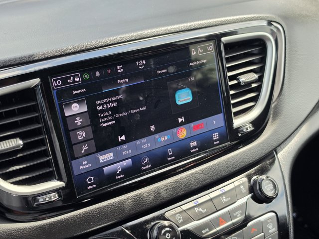 Used 2025 Chrysler Pacifica Select FWD image 22