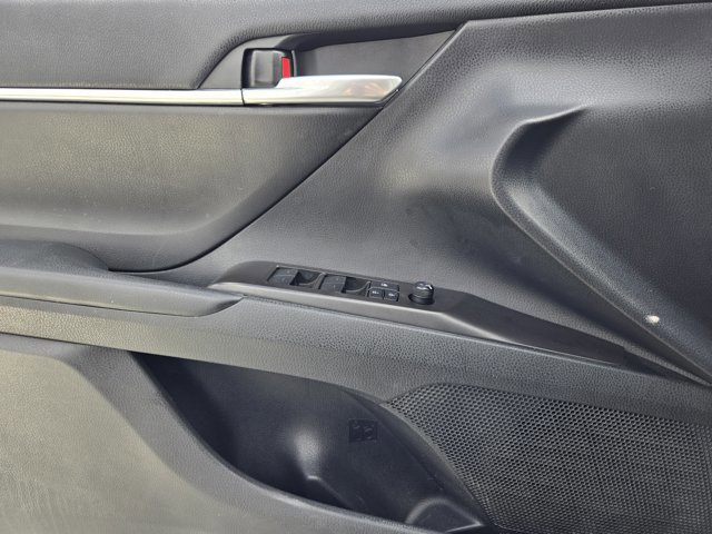 Used 2023 Toyota Camry LE image 20