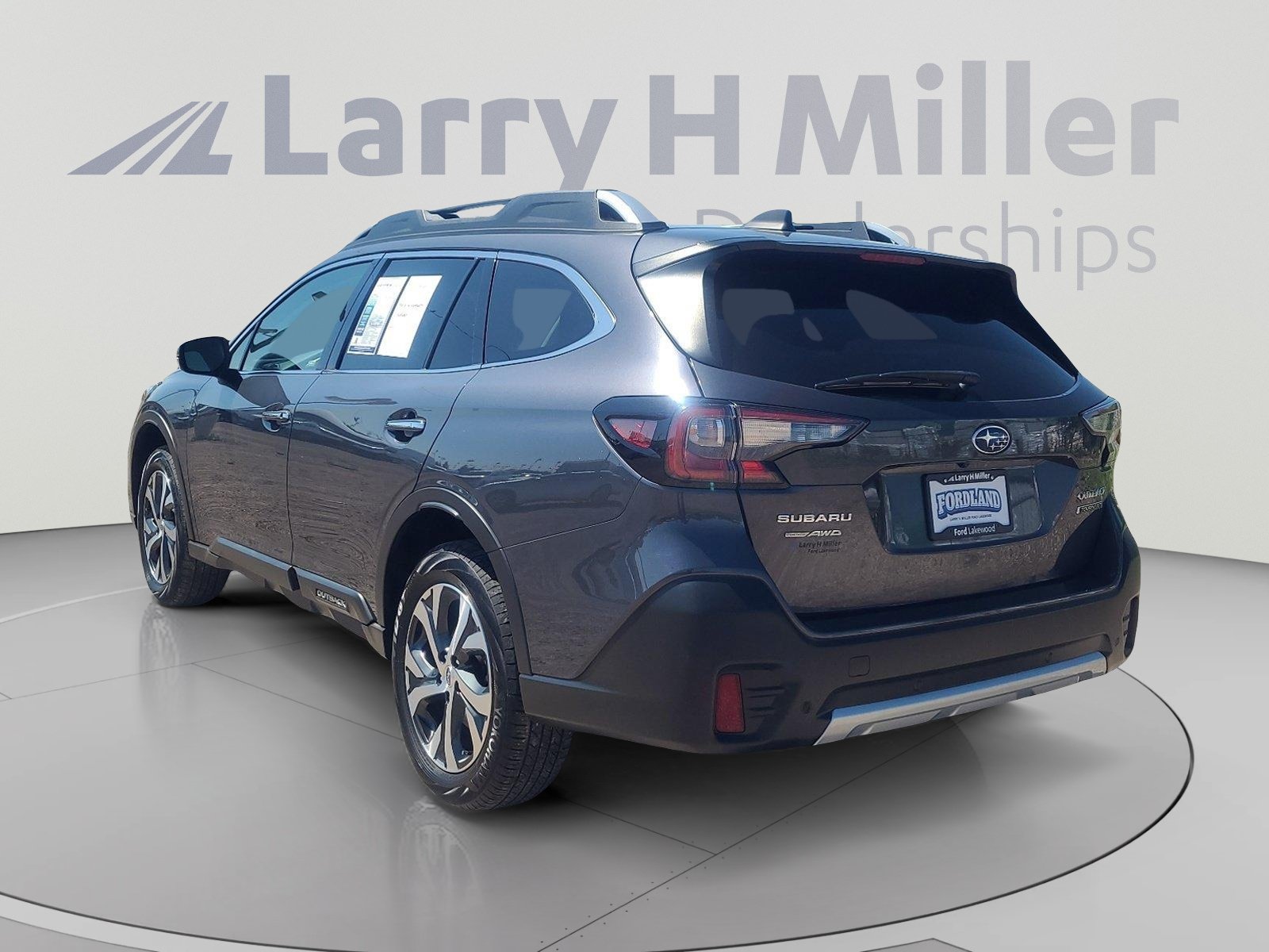 Used 2022 Subaru Outback Touring XT AWD/4WD image 3