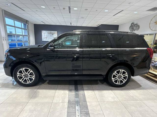 Certified 2025 Ford Expedition Active AWD/4WD image 6
