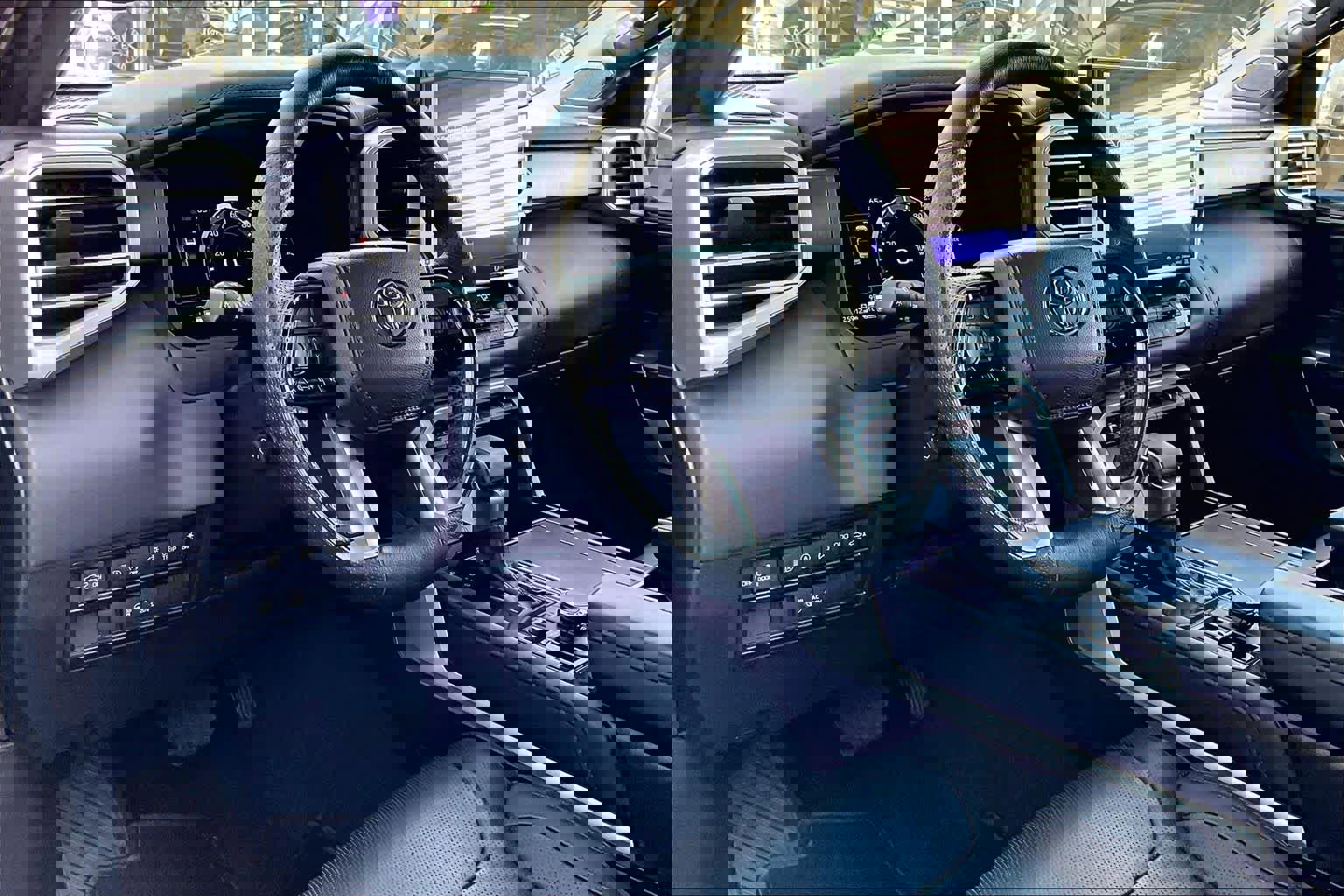 Used 2023 Toyota Tundra Platinum image 17