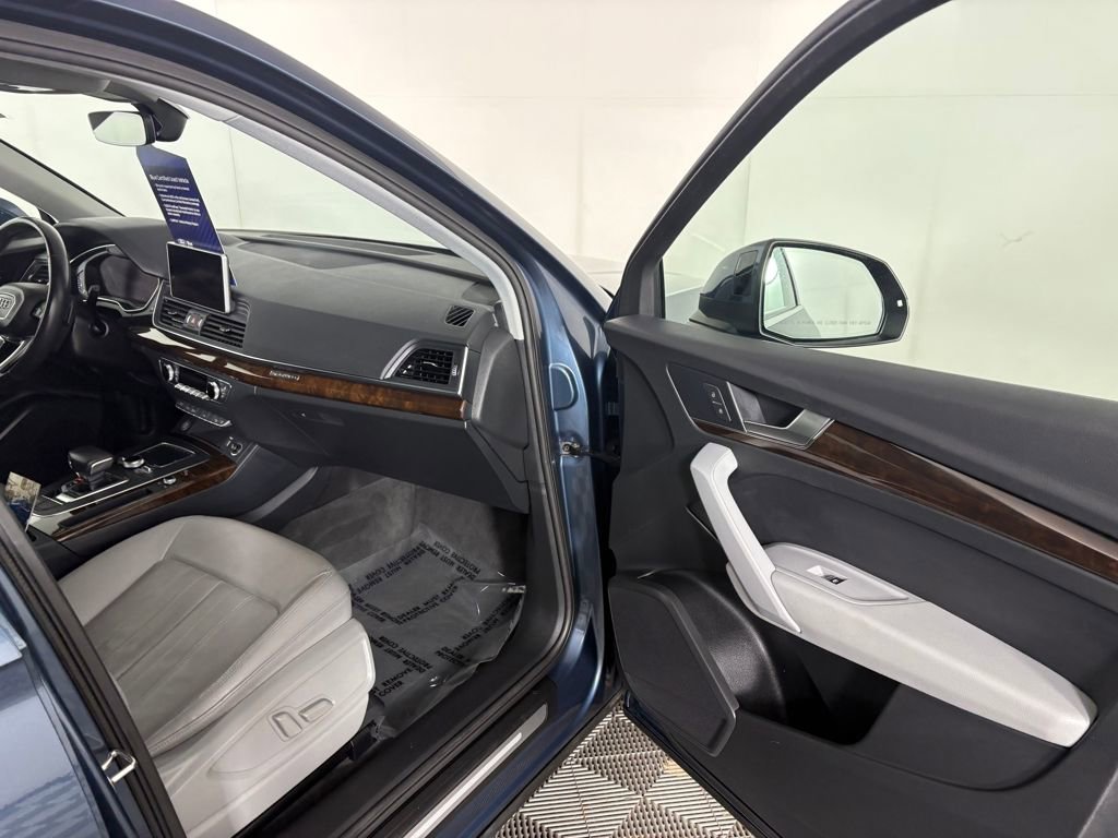Used 2018 Audi Q5 2.0T Premium Plus w/ Premium Plus Package image 35