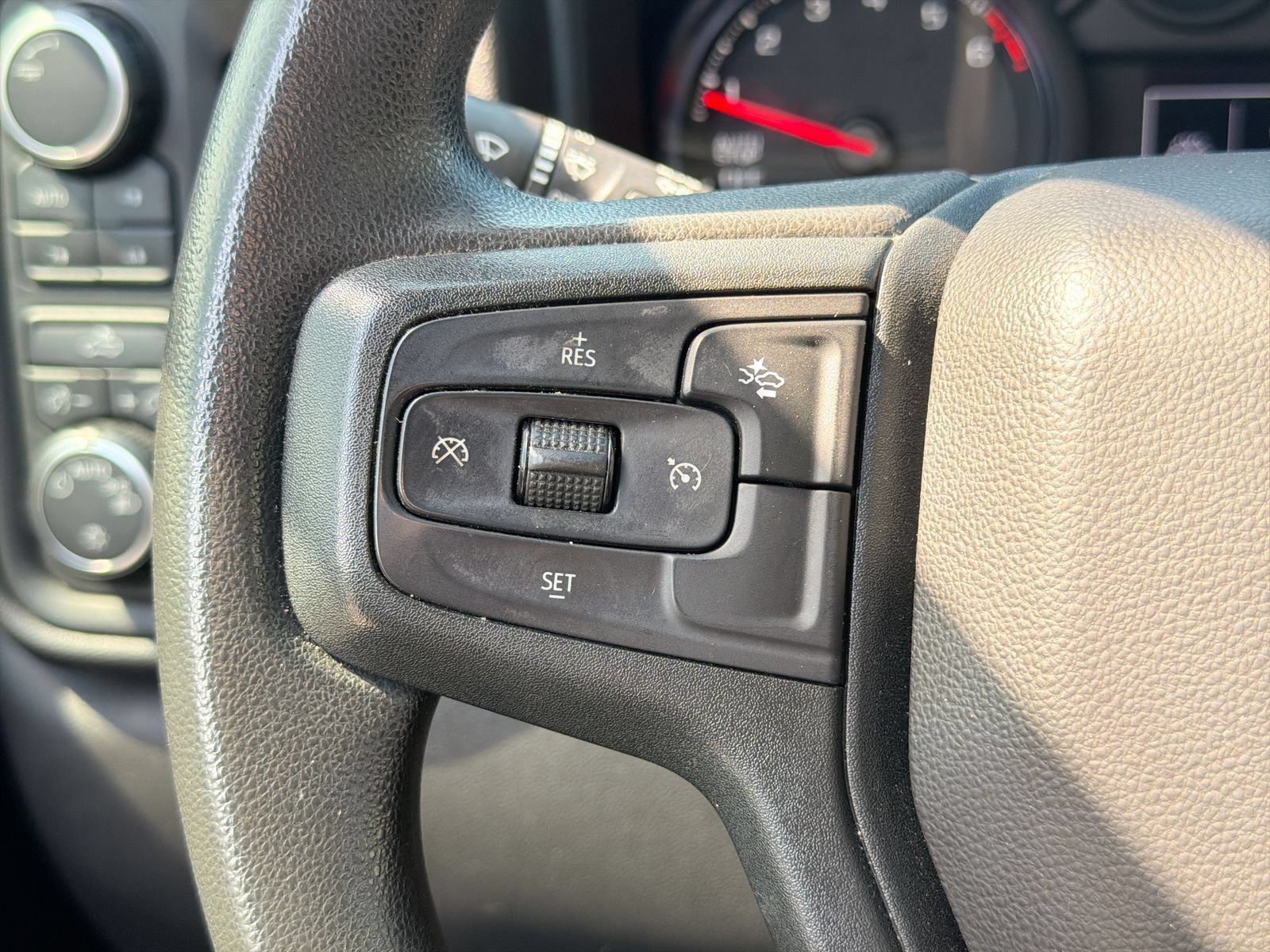 Used 2022 Chevrolet Silverado 1500 Custom Trail Boss AWD/4WD image 30