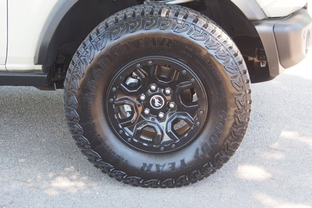 Certified 2025 Ford Bronco Badlands AWD/4WD image 9