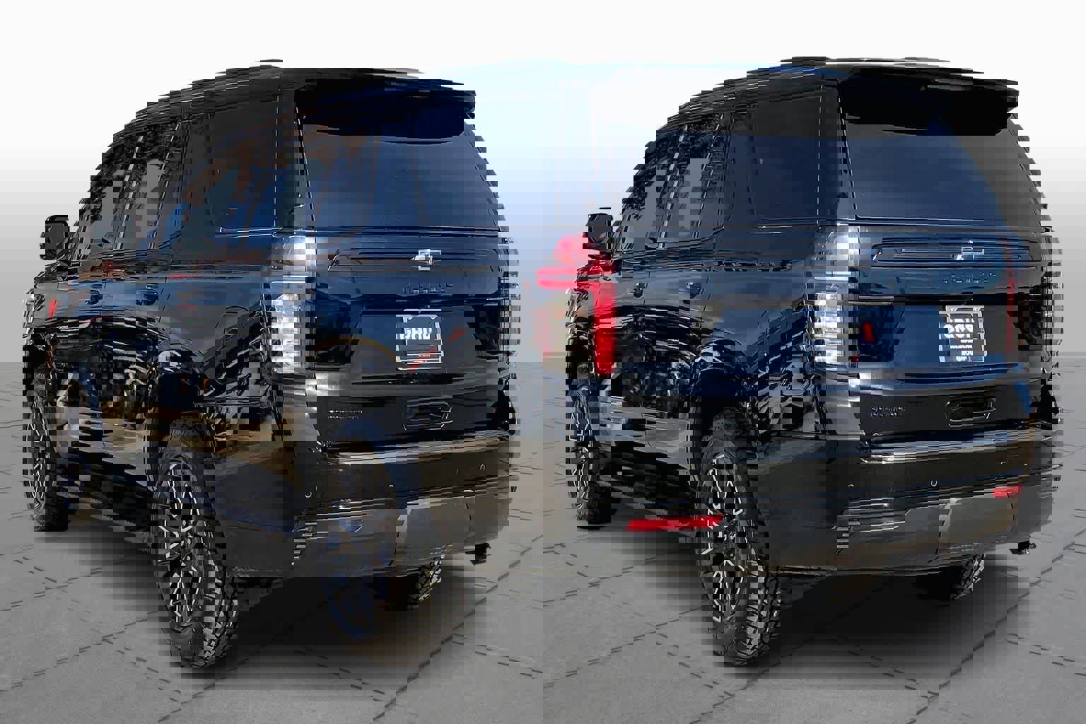 Used 2023 Chevrolet Tahoe Z71 w/ Luxury Package image 11