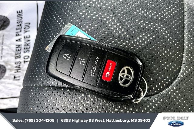 Used 2022 Toyota Tundra Limited image 9