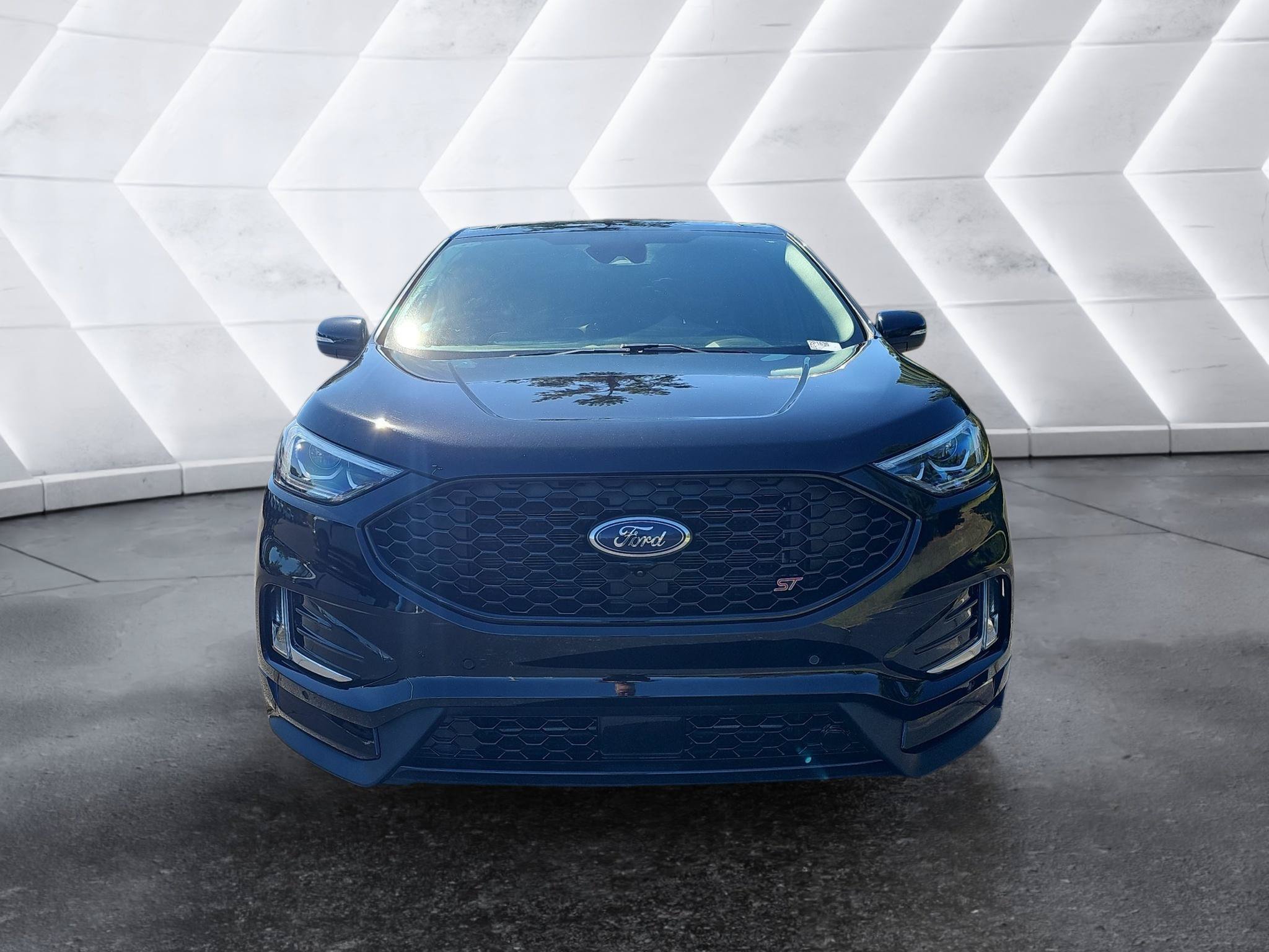 Certified 2024 Ford Edge ST w/ Equipment Group 401A AWD/4WD image 2