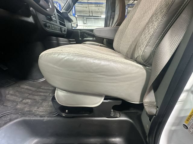 Used 2025 Chevrolet Express 3500 LS RWD image 18