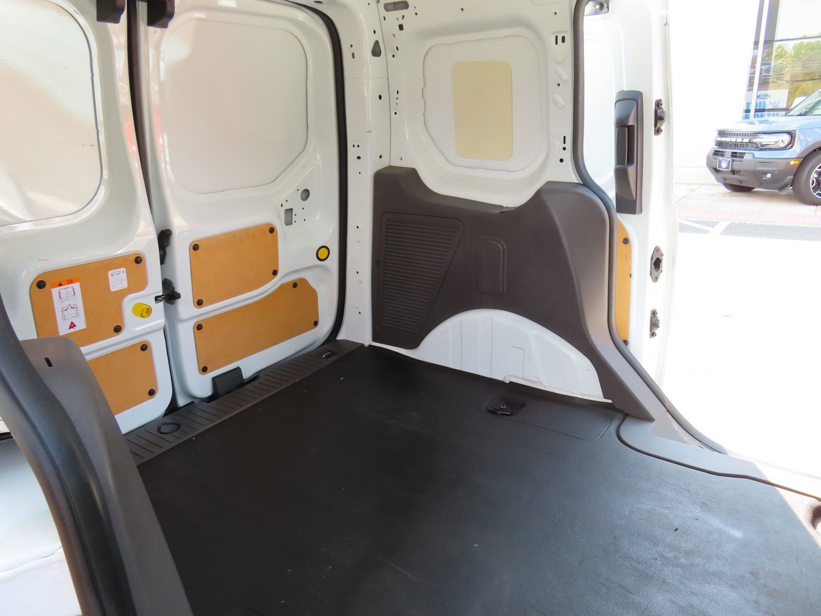 Certified 2020 Ford Transit Connect XL image 33