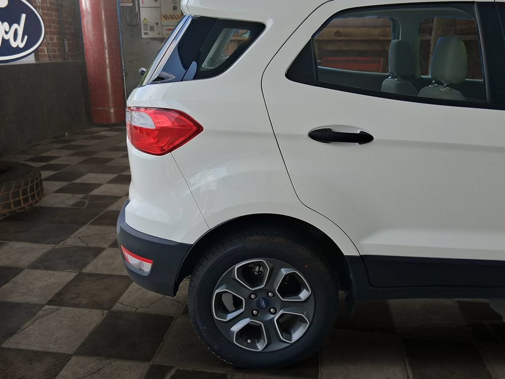 Certified 2018 Ford EcoSport S FWD image 8