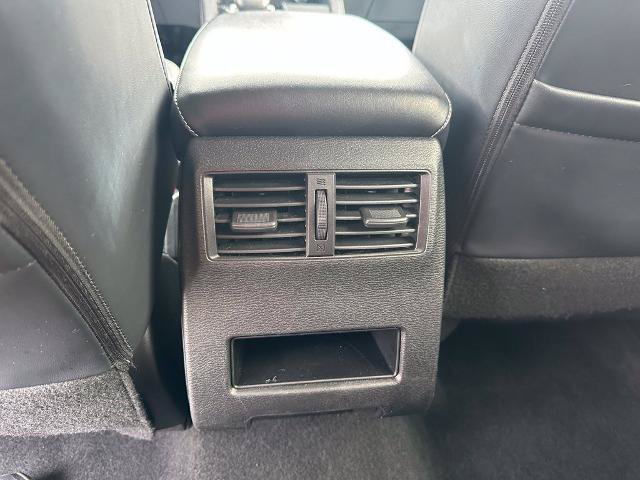 Used 2024 Mitsubishi Outlander SE AWD/4WD image 17