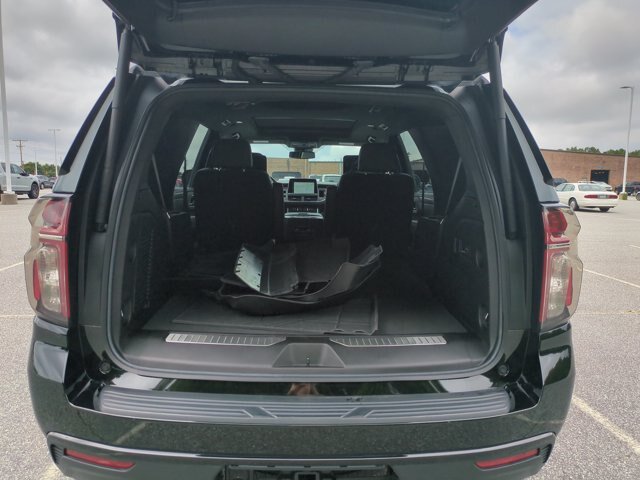 Used 2023 Chevrolet Tahoe Z71 w/ Luxury Package AWD/4WD image 35